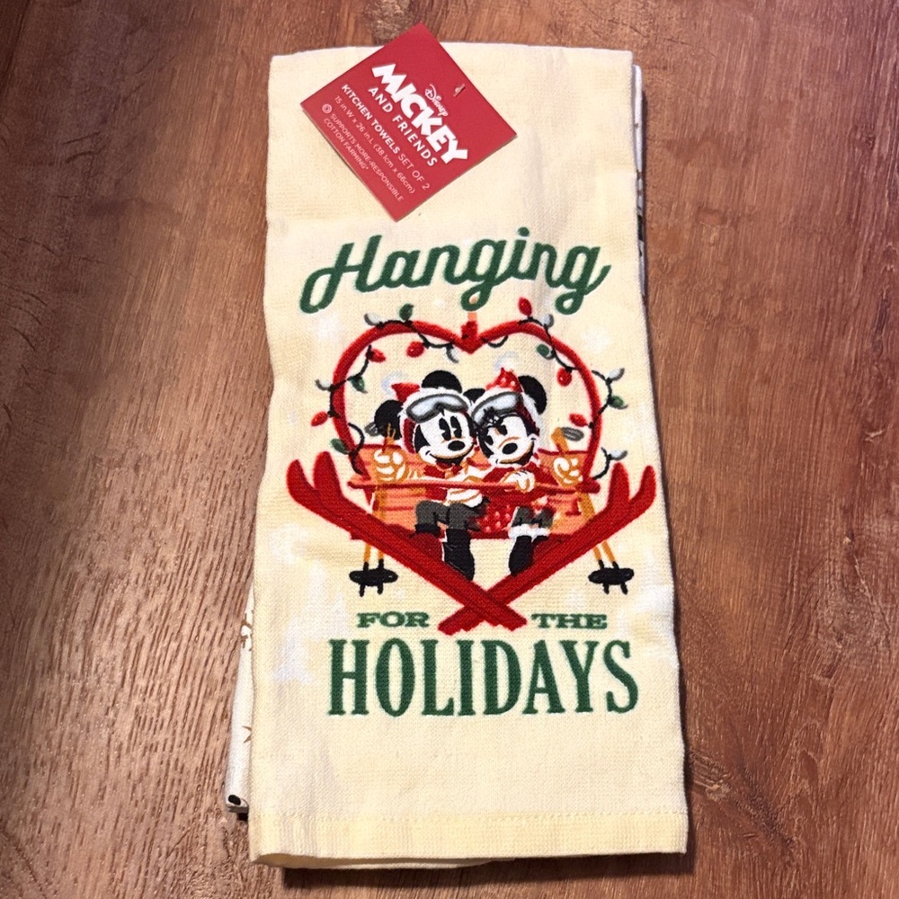 NWT Disney Mickey and Friends Christmas Cream Holiday Towel After Christmas Sale